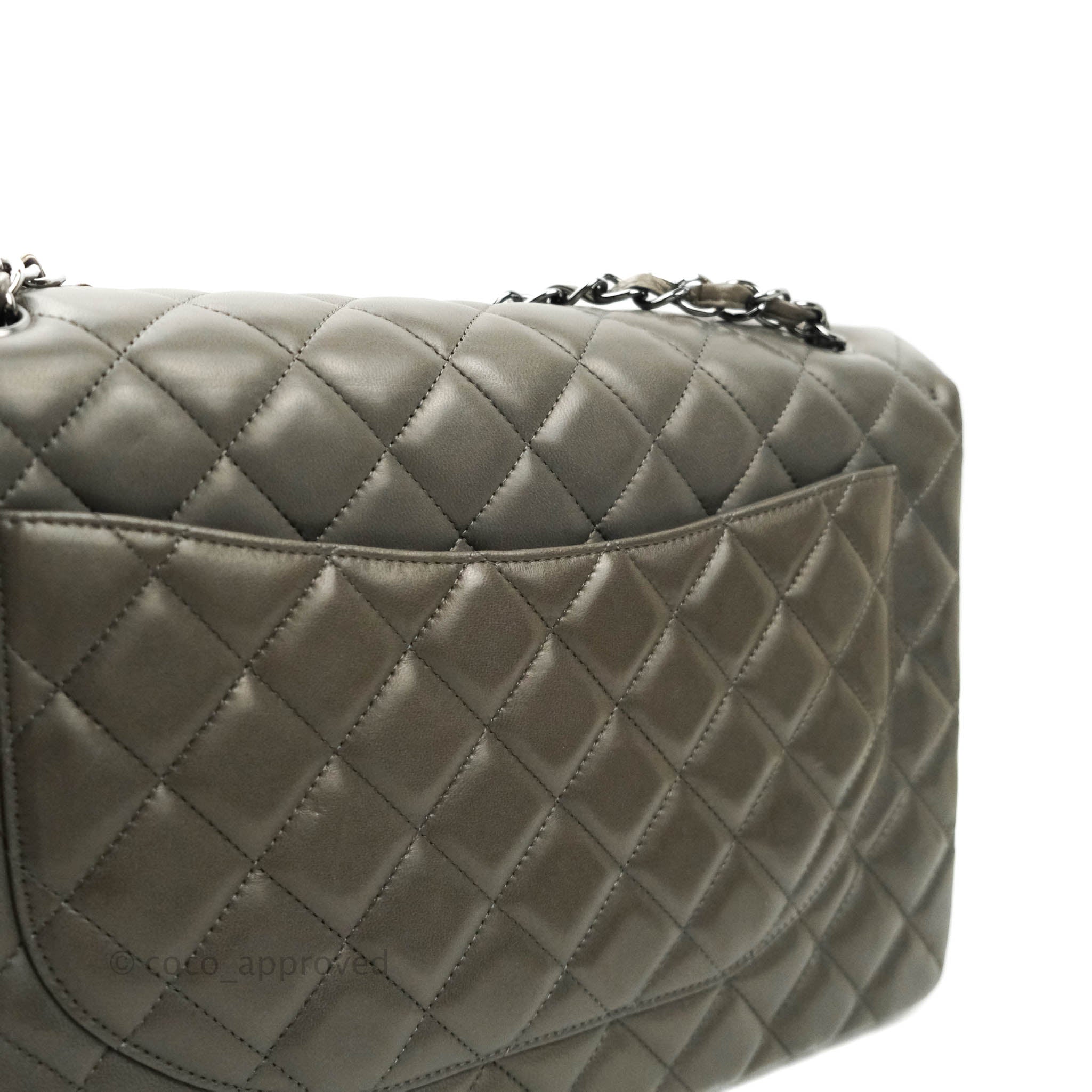 GREY WOOL FABRIC WITH GOLD-TONE METAL CLASSIC SHOULDER BAG, CHANEL, A  Collection of a Lifetime: Chanel Online, Jewellery