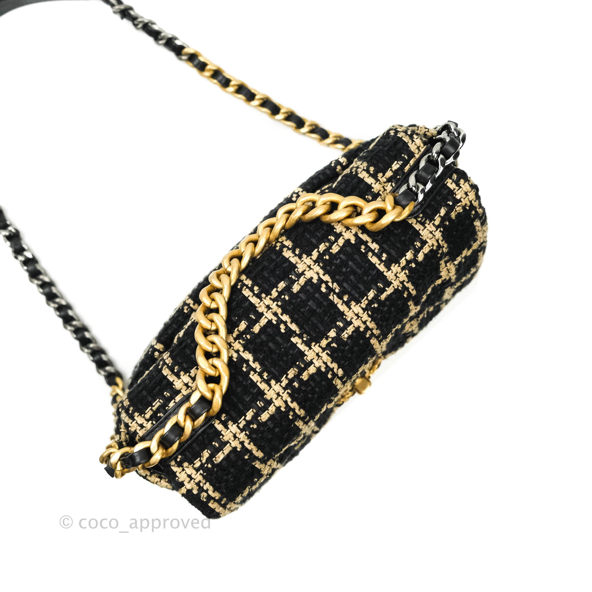 chanel wallet on chain 19