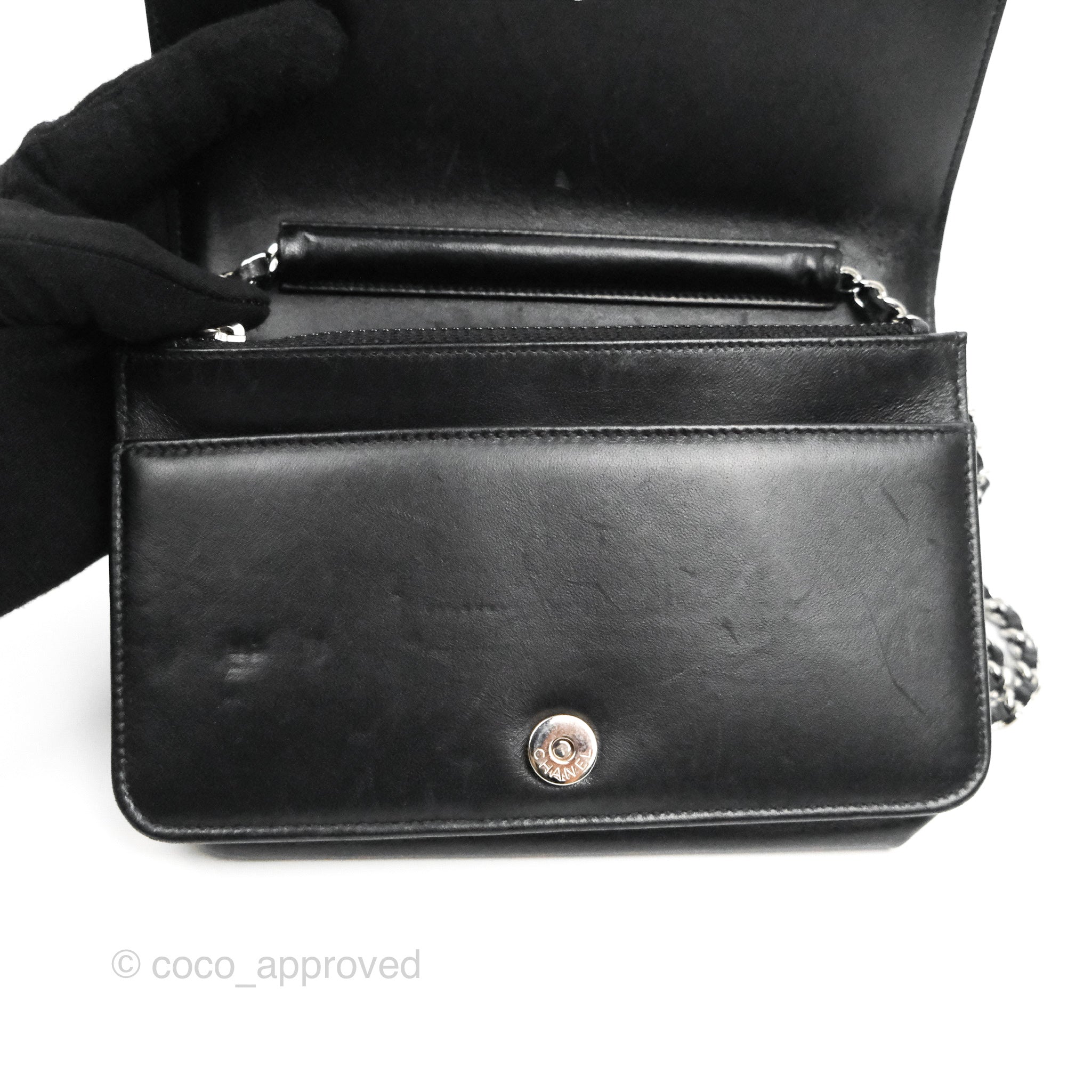 Sold at Auction: Chanel Mini Flap Crossbody CC Shoulder Bag Black Wallet On  Chain Bag Silver WOC
