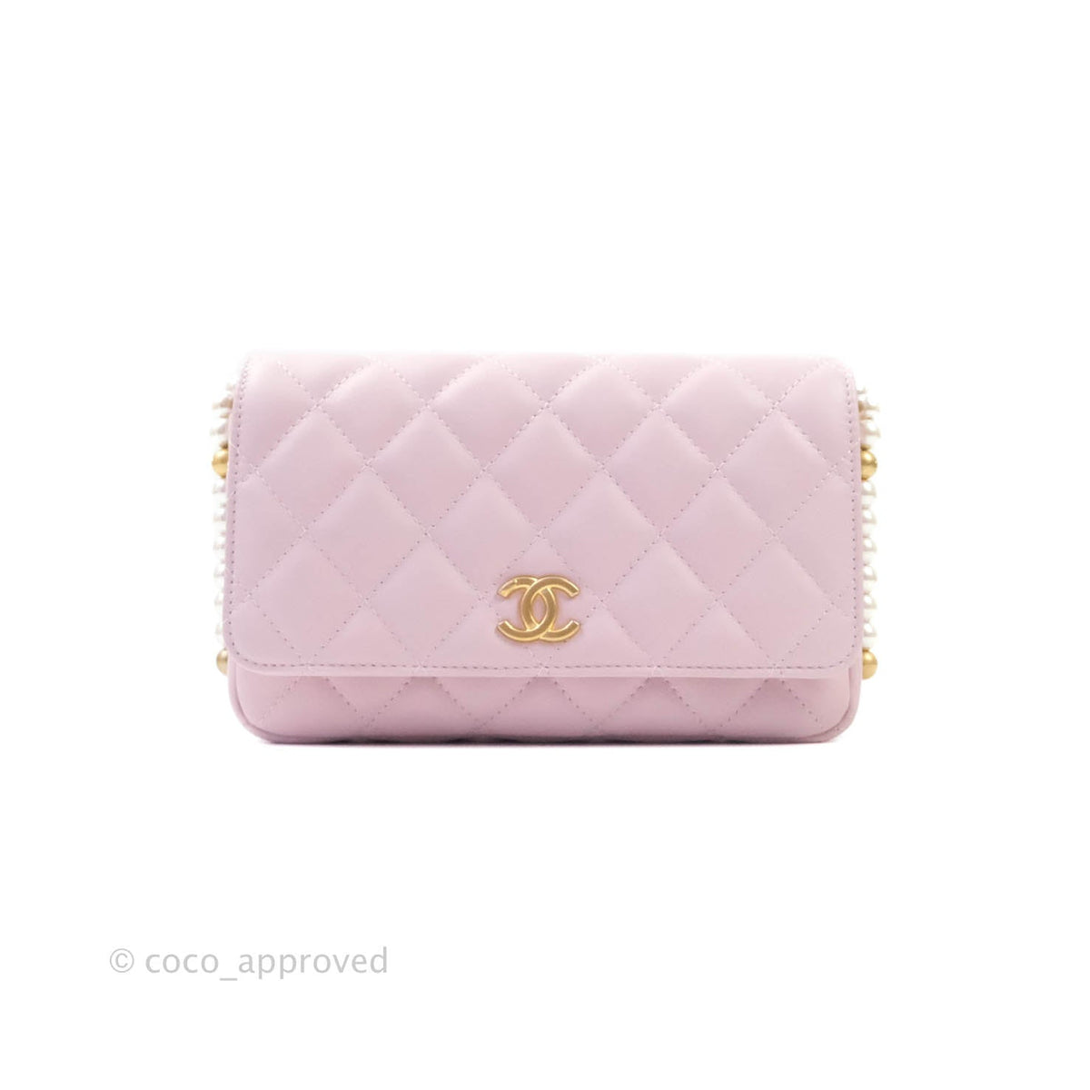 hot pink chanel wallet on
