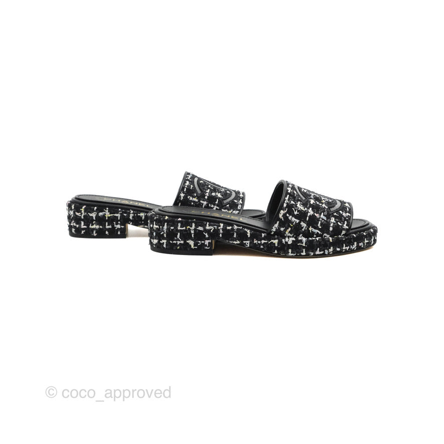 Chanel CC Logo PVC Slide Sandals Black Size 35.5 – Coco Approved Studio