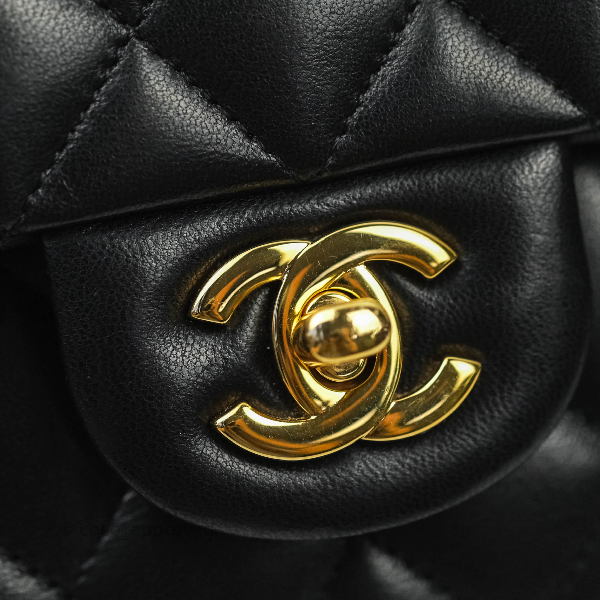 Chanel Classic M/L Medium Double Flap Black Lambskin Gold Hardware