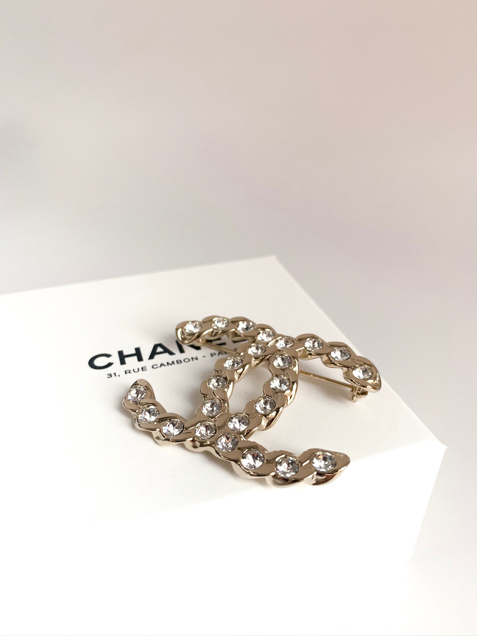 Chanel Crystal CC Brooch – Coco Approved Studio