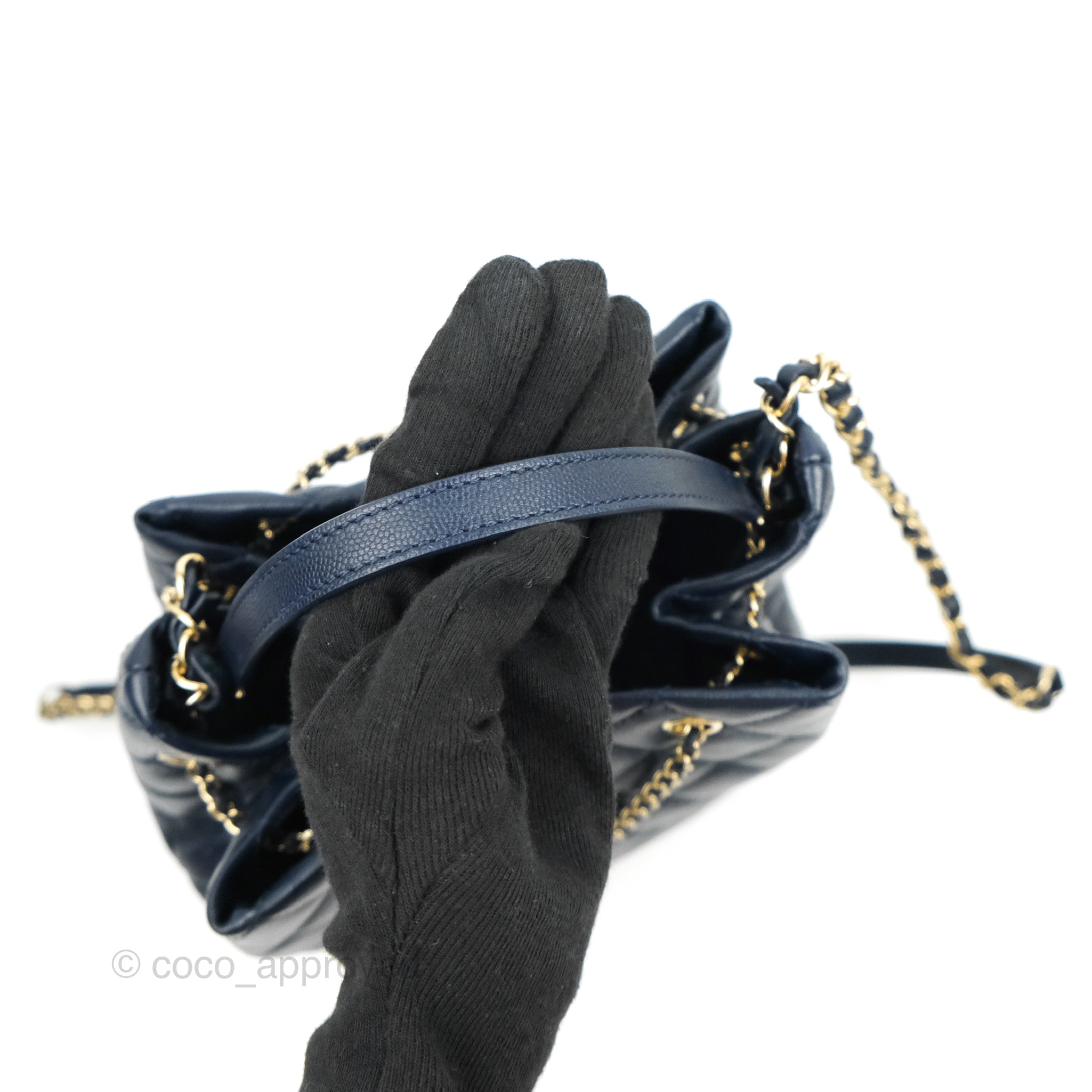 Chanel Quilted Crystal Pearl Crush Drawstring Bucket Bag Navy Velvet G –  Coco Approved Studio