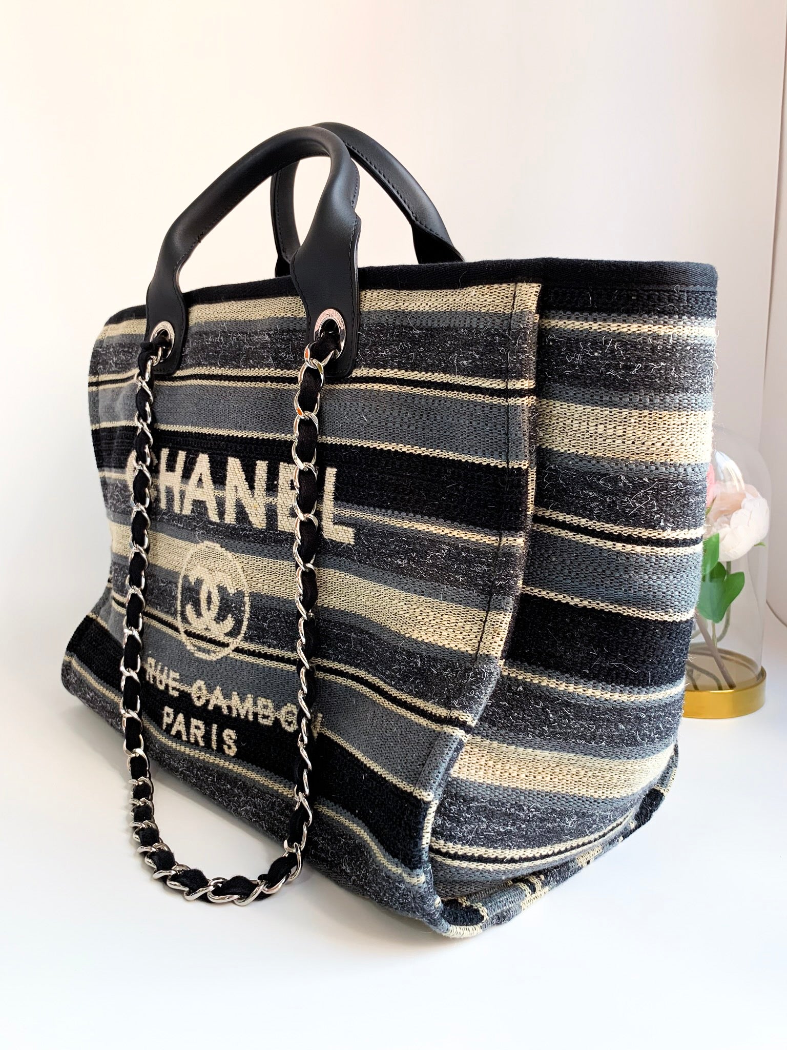 Chanel Black And White Tote - 32 For Sale on 1stDibs