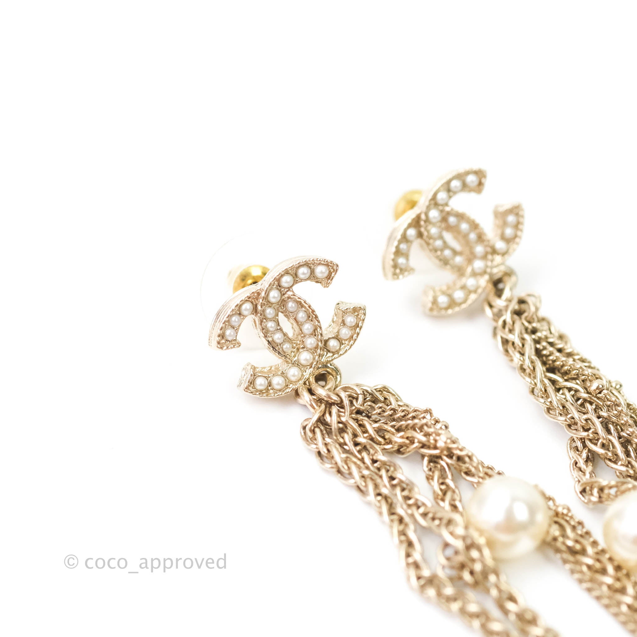 Chanel CC Pearl Chains Drop Earrings Gold Tone 20V – Coco Approved