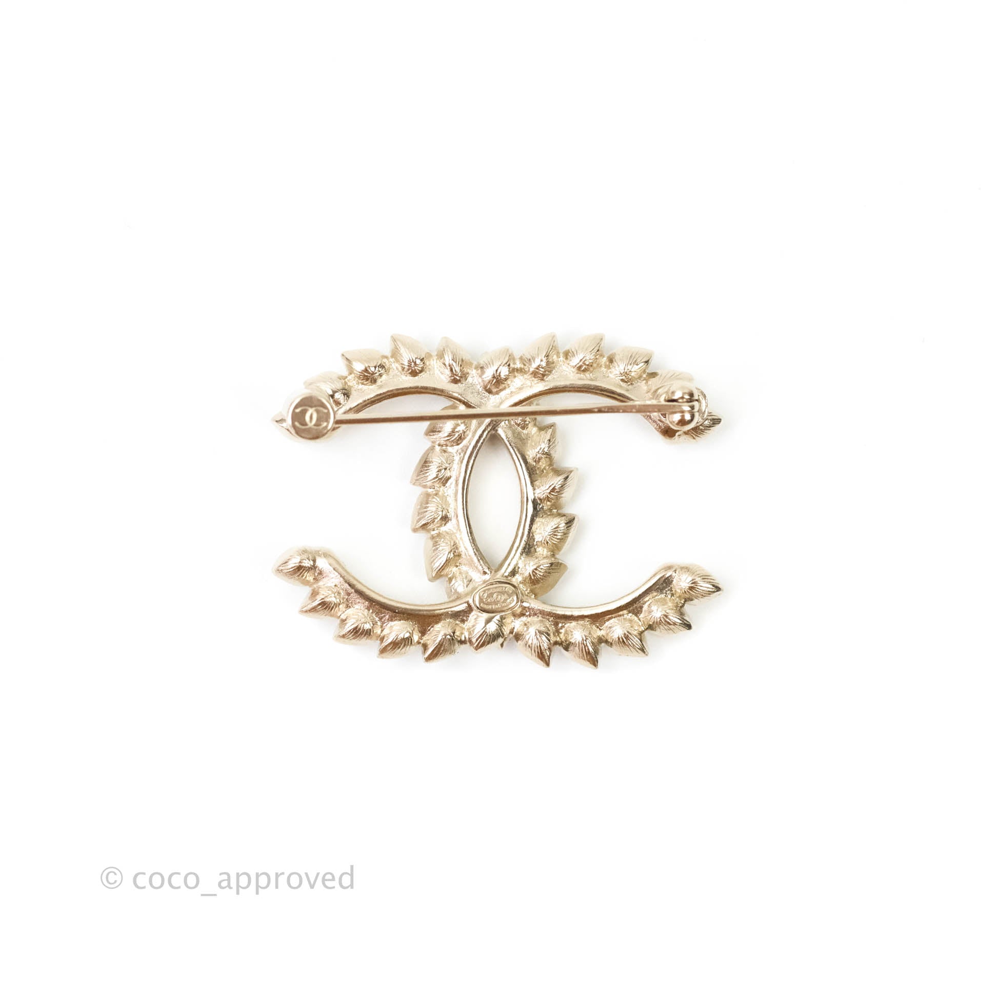 Chanel CC Crystal Brooch Light Gold Tone 20A – Coco Approved Studio