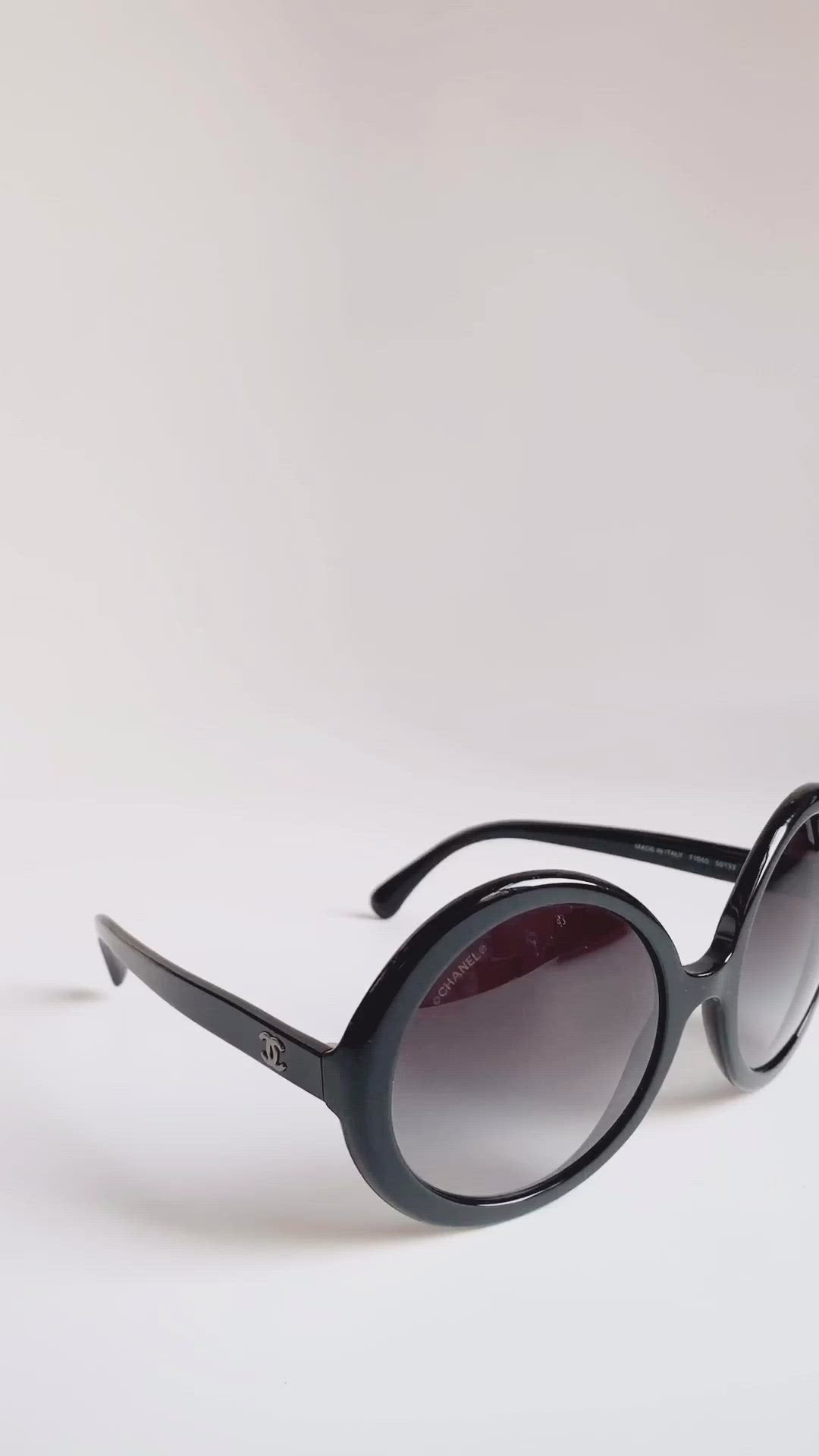 Chanel Autumn/Winter 2017 Black Round Sunglasses ○ Labellov