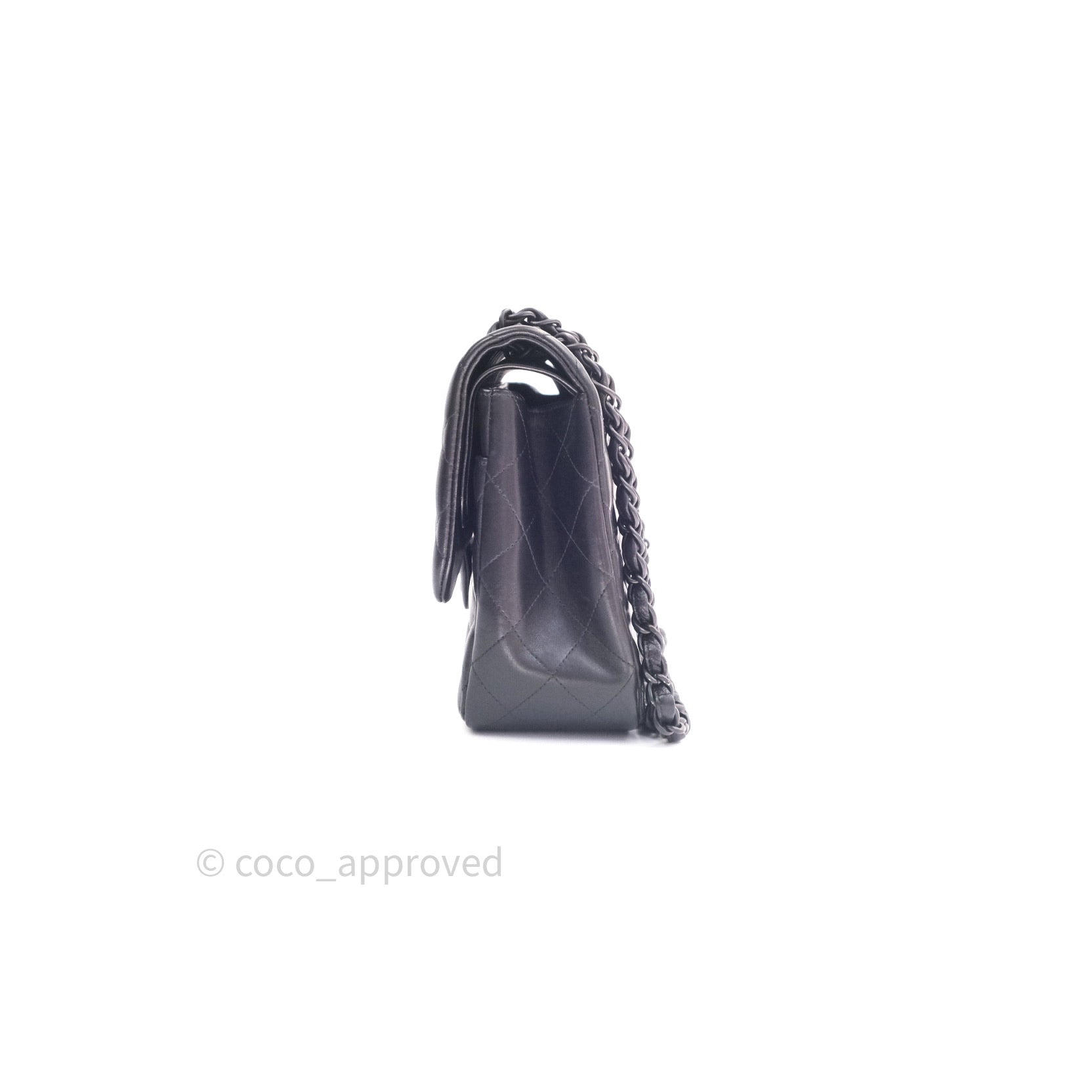 Chanel Jumbo flap measuring 11.9"x8.5"x3" Black