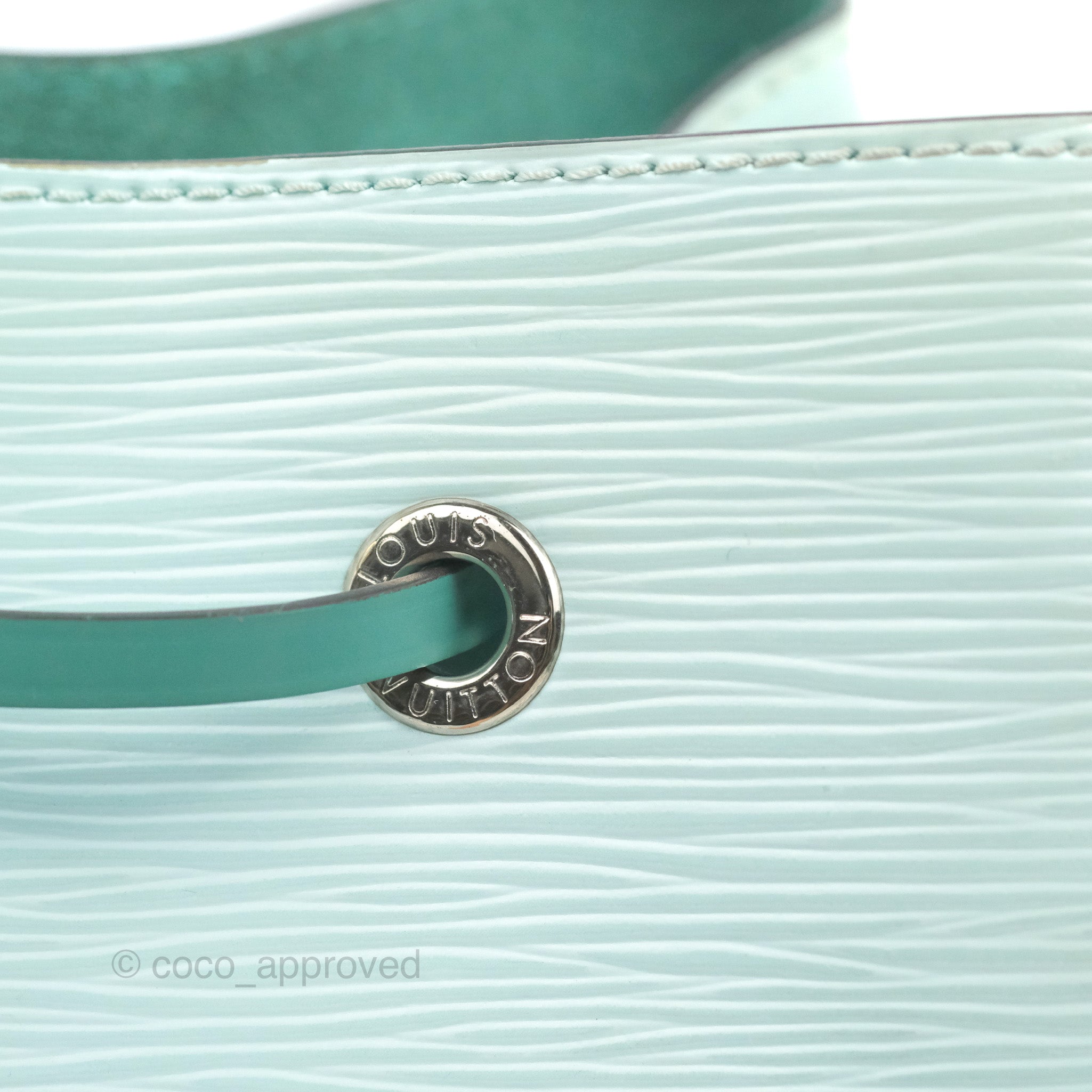 Louis Vuitton Neonoe BB Epi Seaside Green – Coco Approved Studio