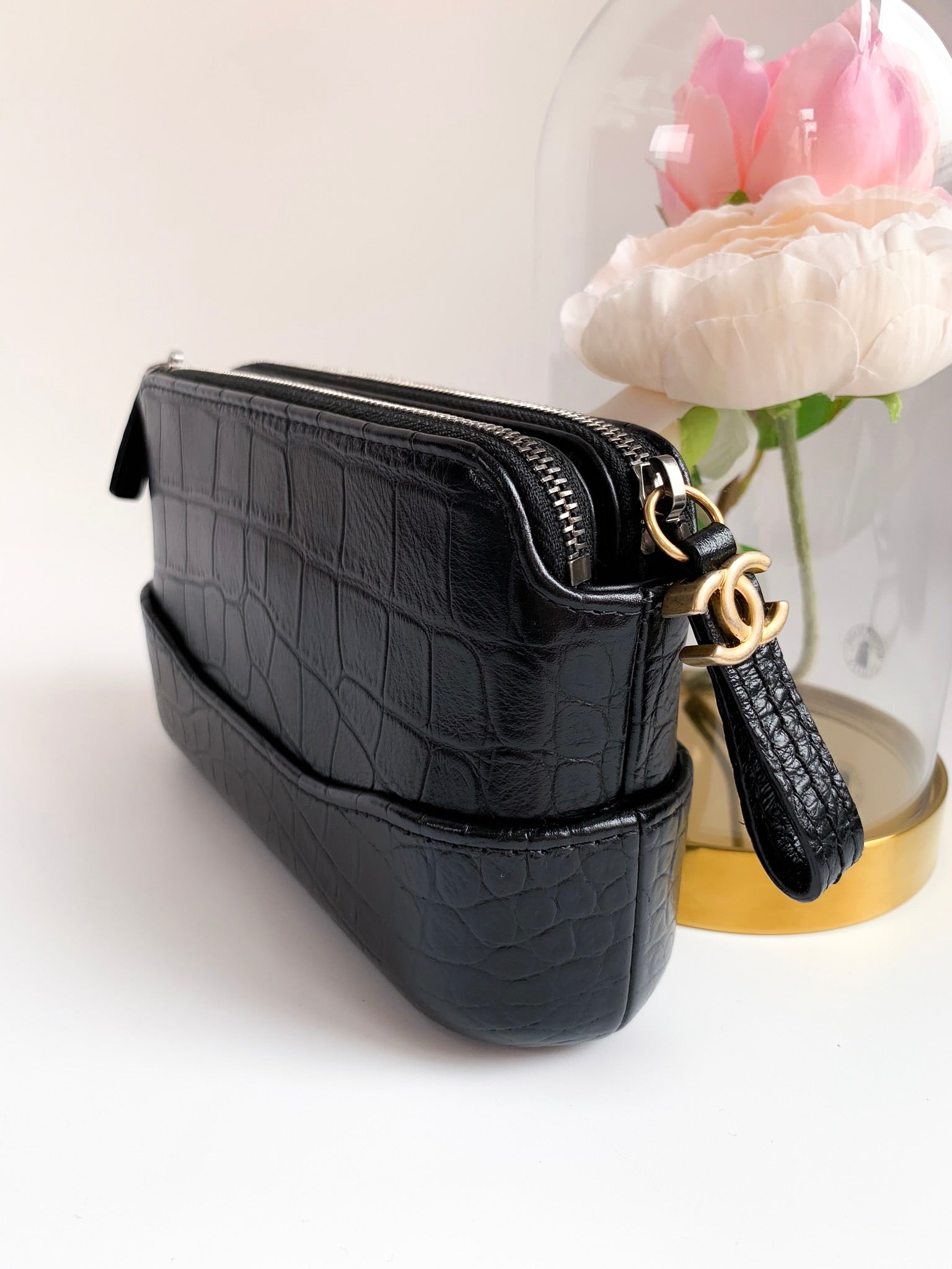 Gabrielle Croc-Embossed Bag With Signature Strap – Luxury Paradise