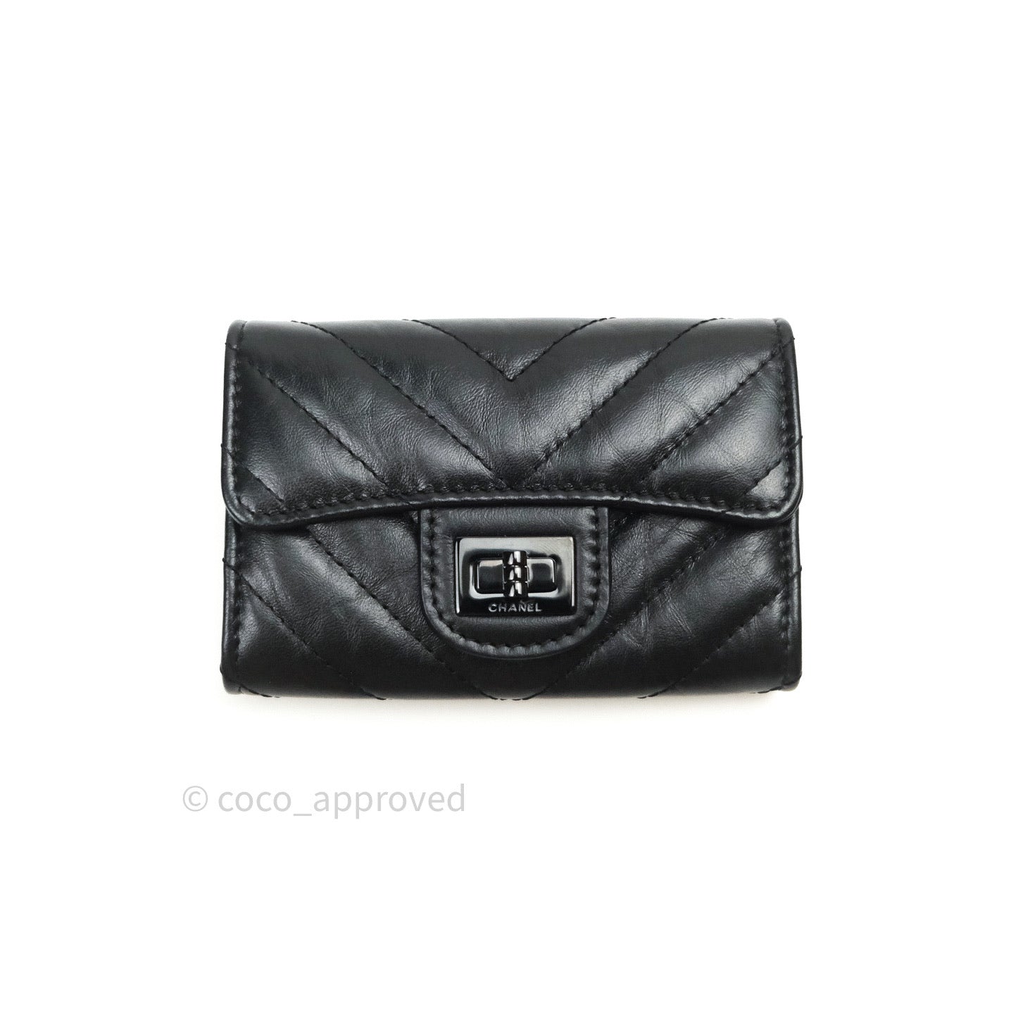 Chanel Aged Calfskin Chevron Reissue Card Holder Wallet So Black – Coco  Approved Studio