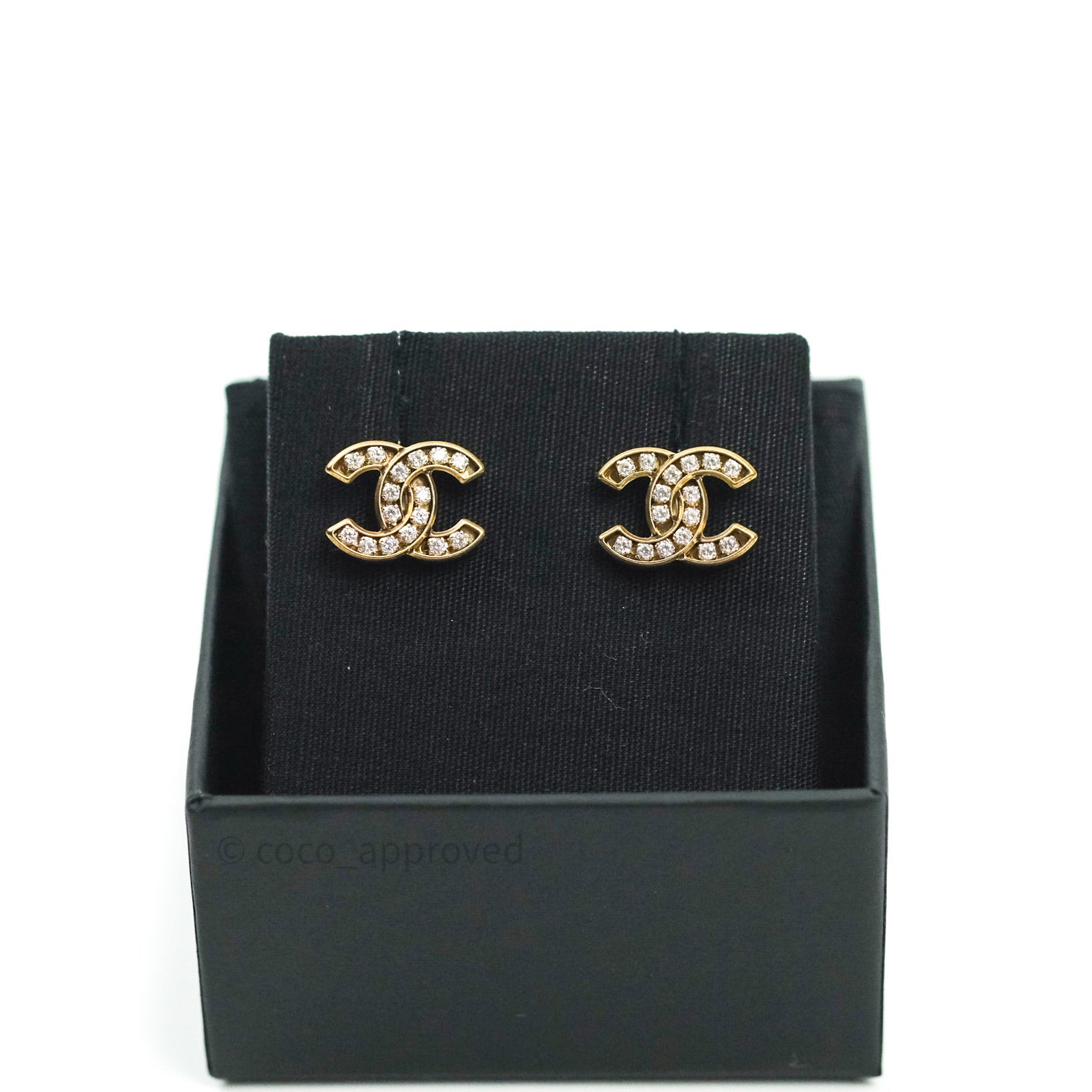 Chanel Pink Round Crystal CC Drop Earrings Gold Tone 22A – Coco Approved  Studio