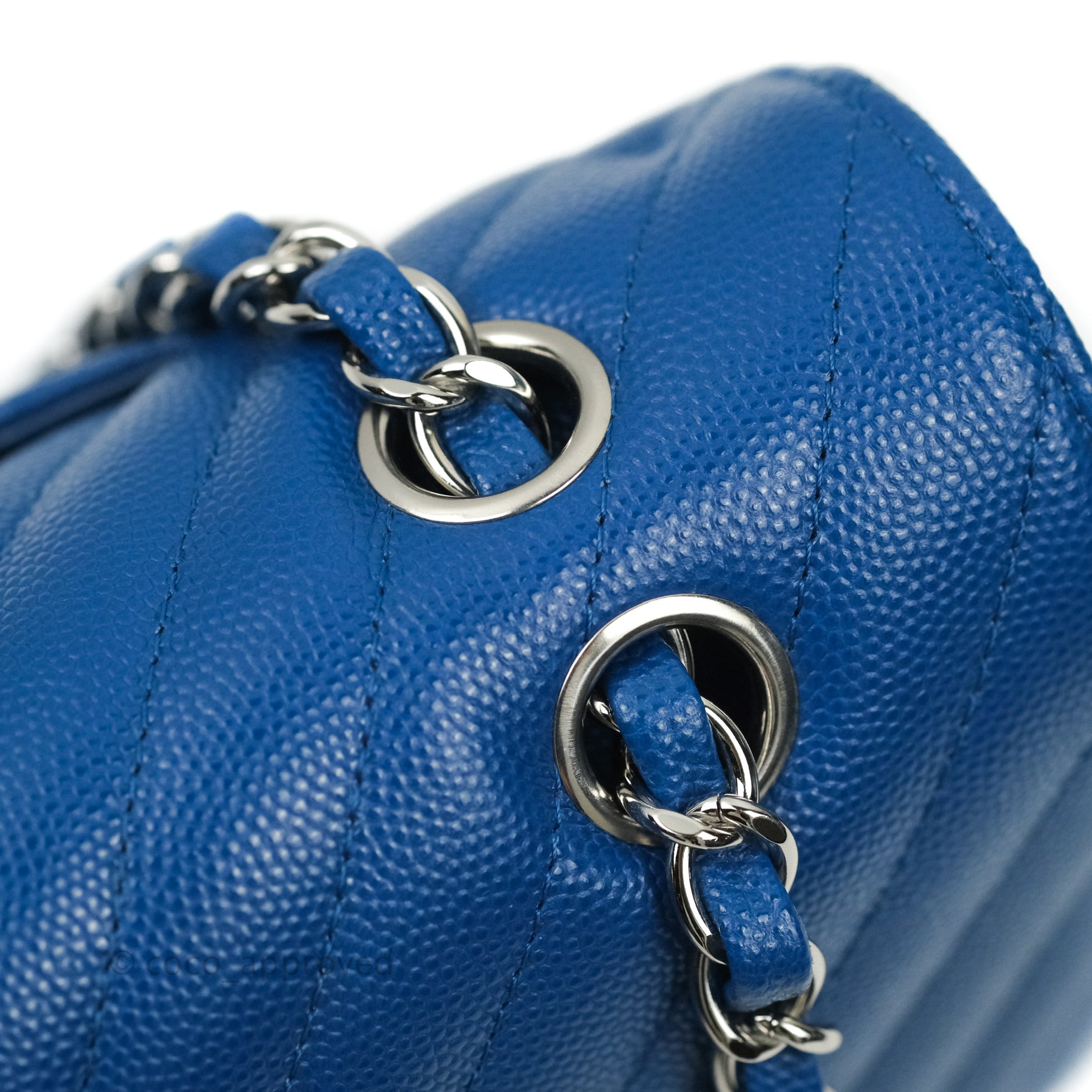 Sold at Auction: Chanel - New - Chevron Small Flap Bag - Blue Leather - CC  - Crossbody Silver