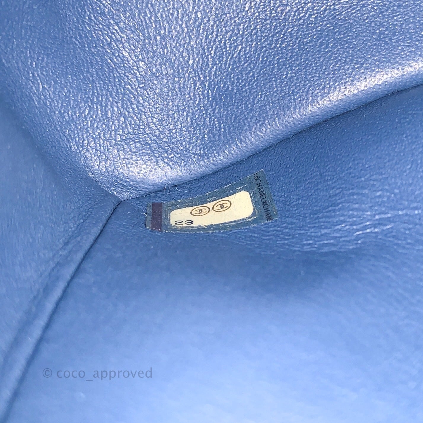 NEW CHANEL CLASSIC TIMELESS HANDBAG CAVIAR BLUE CHEVRON LEATHER NEW BAG  ref.581681 - Joli Closet