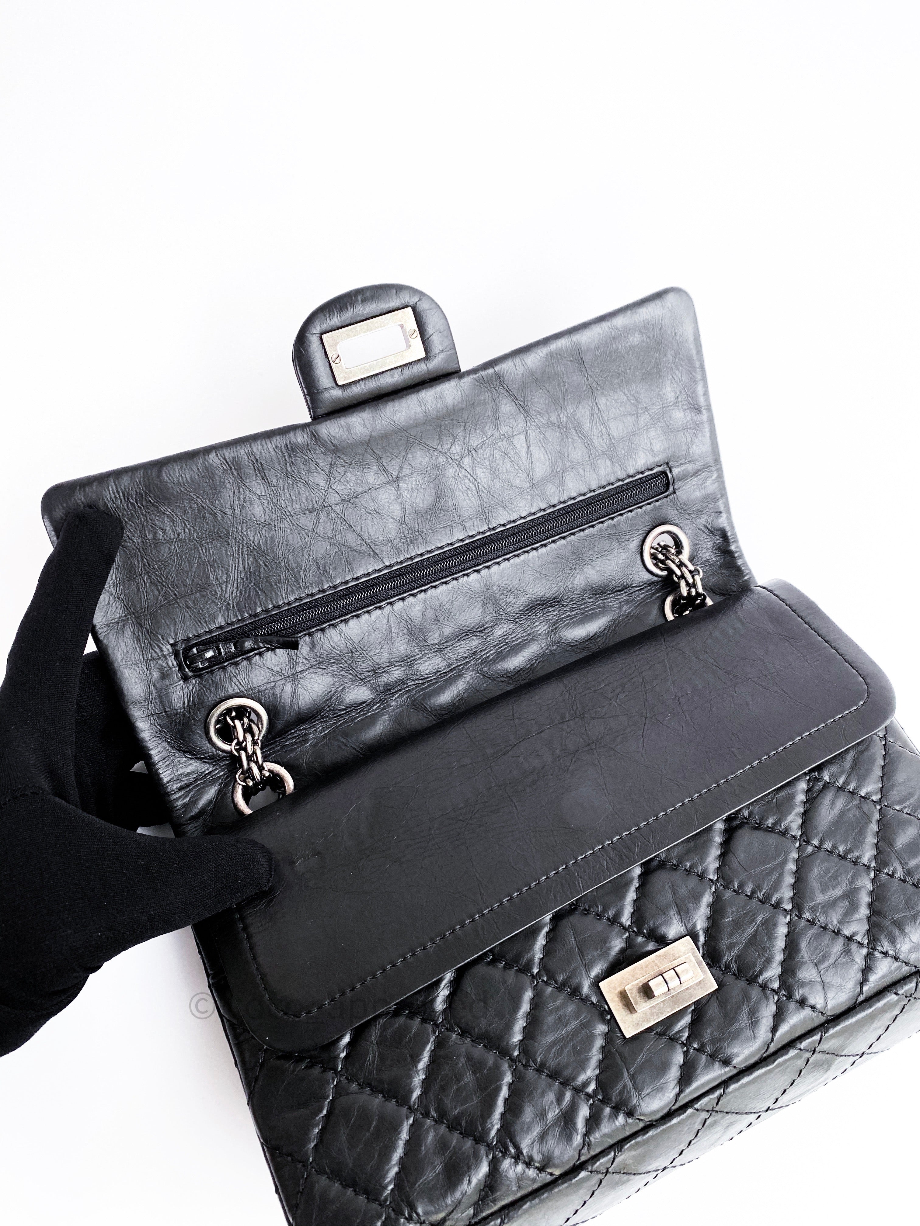 Chanel 2.55 Reissue 225 classic bag Dark grey Leather ref.192911
