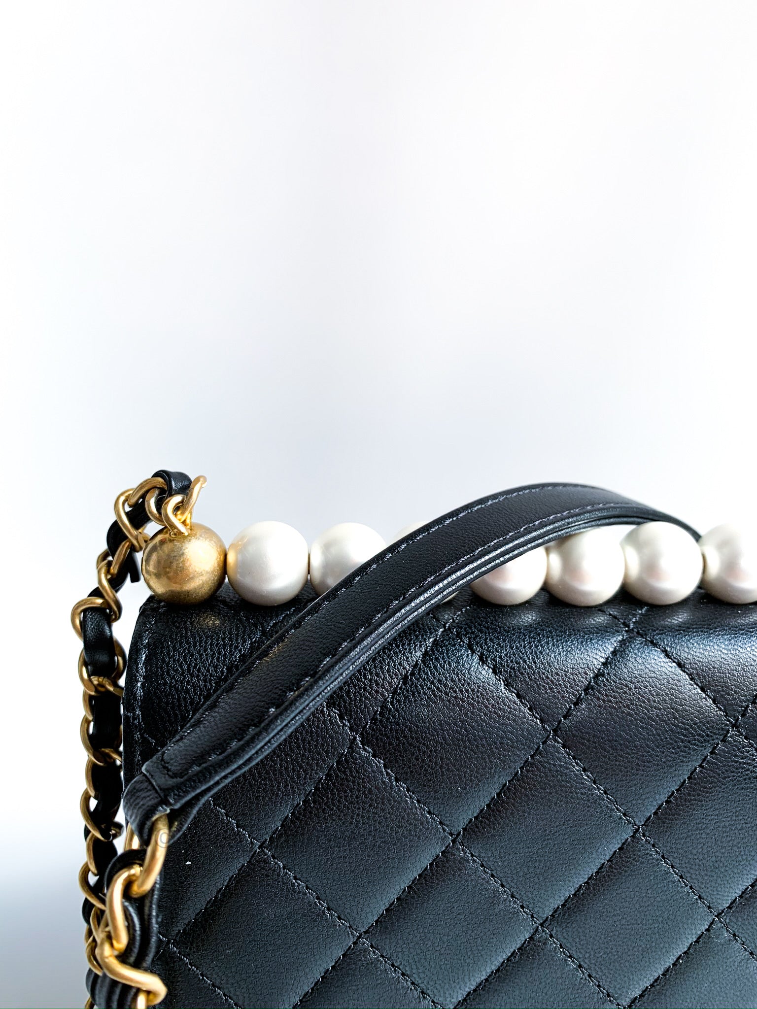 Chanel Quilted Chic Pearls Flap Black Goatskin Aged Gold Hardware – Coco  Approved Studio