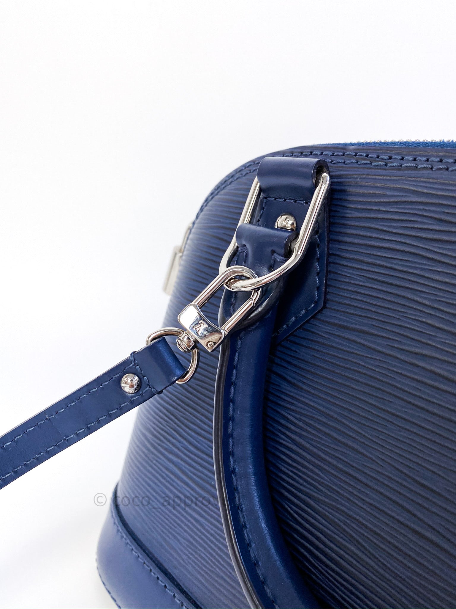 Louis Vuitton Indigo Blue Ostrich Alma BB Bag. Excellent Condition