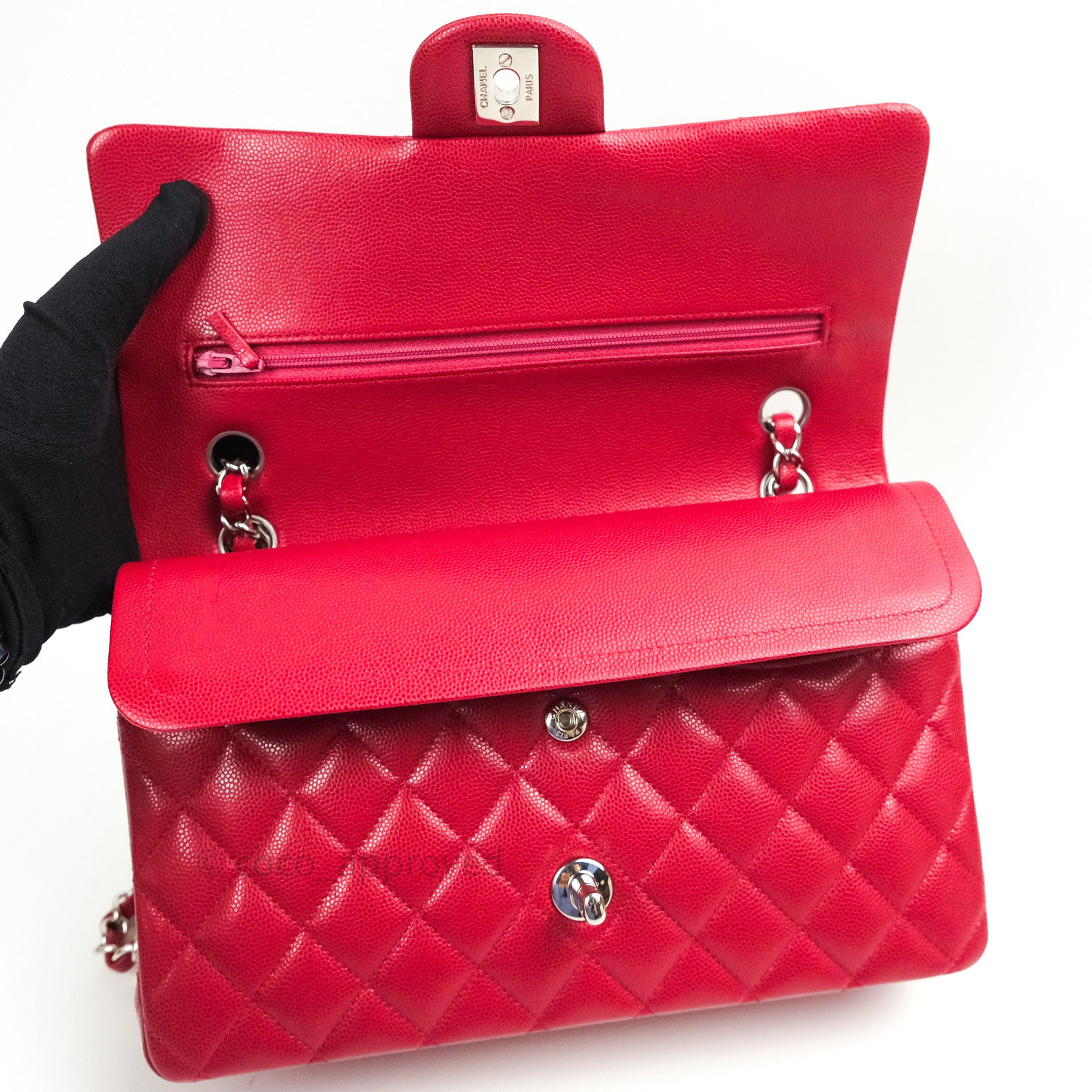 Chanel Red Caviar Medium Classic flap bag ○ Labellov ○ Buy and
