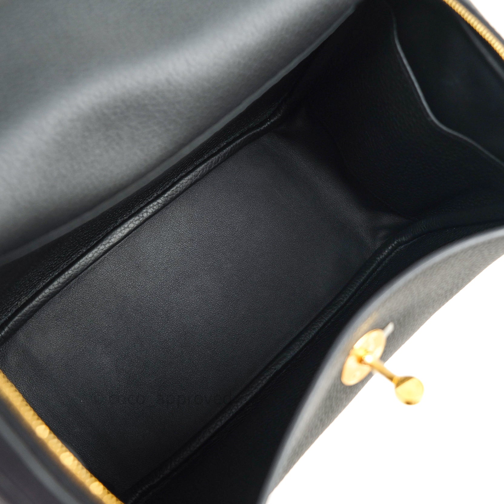 Hermès Lindy 26 Black Clemence Gold Hardware – Coco Approved Studio