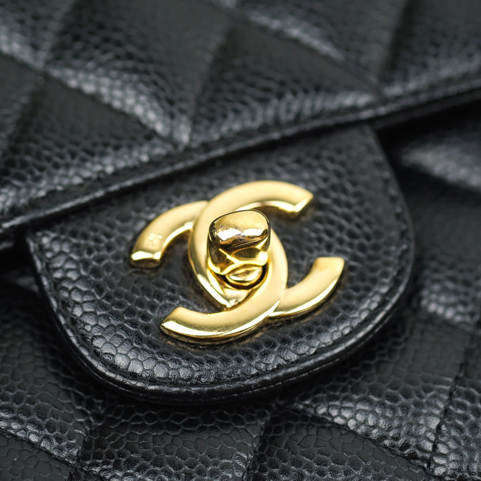 Chanel Classic M/L Medium Double Flap Black Caviar 24K Gold