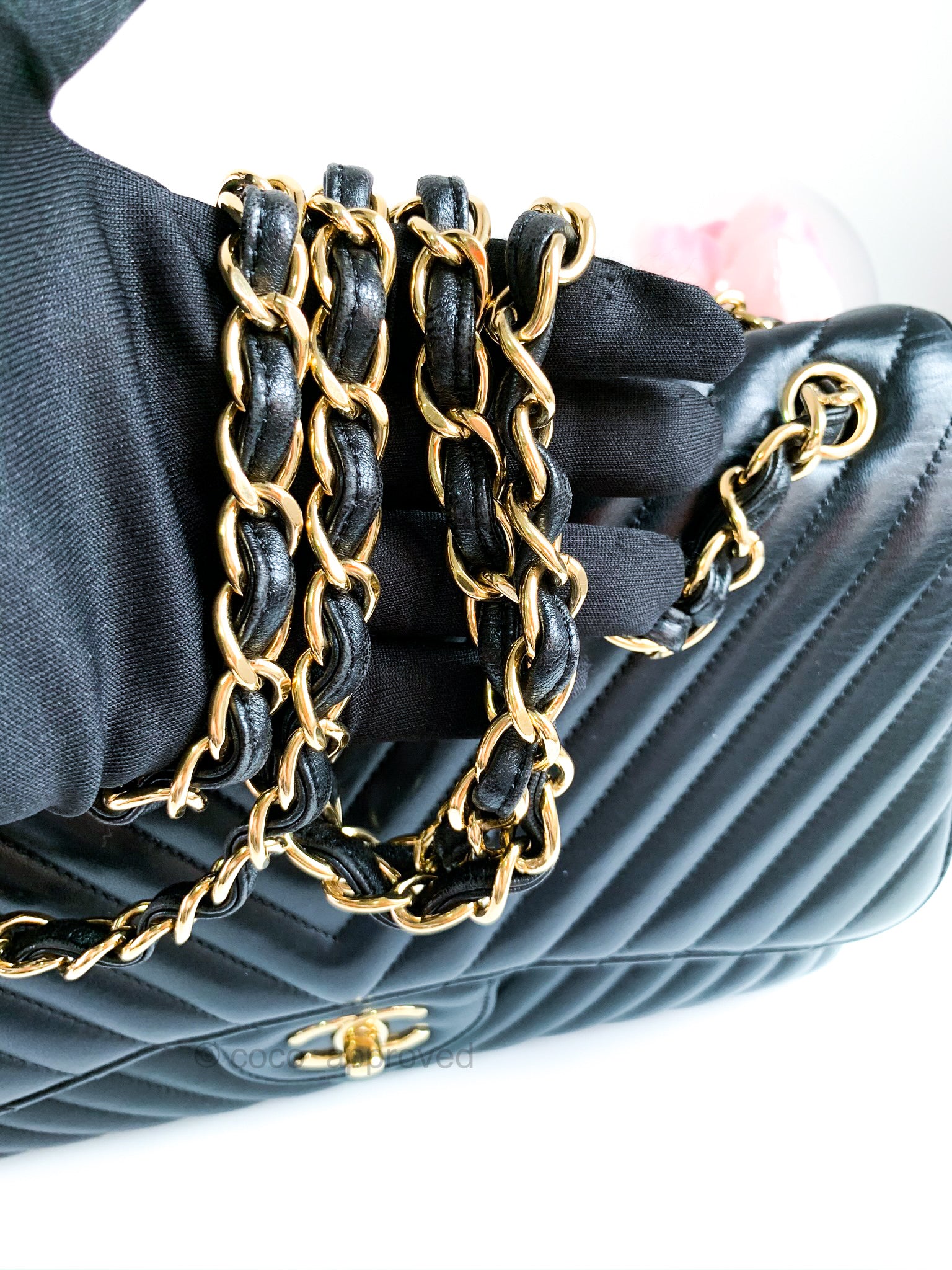 Chanel Jumbo Double Flap Black Chevron Lambskin Gold Hardware⁣⁣ – Coco  Approved Studio