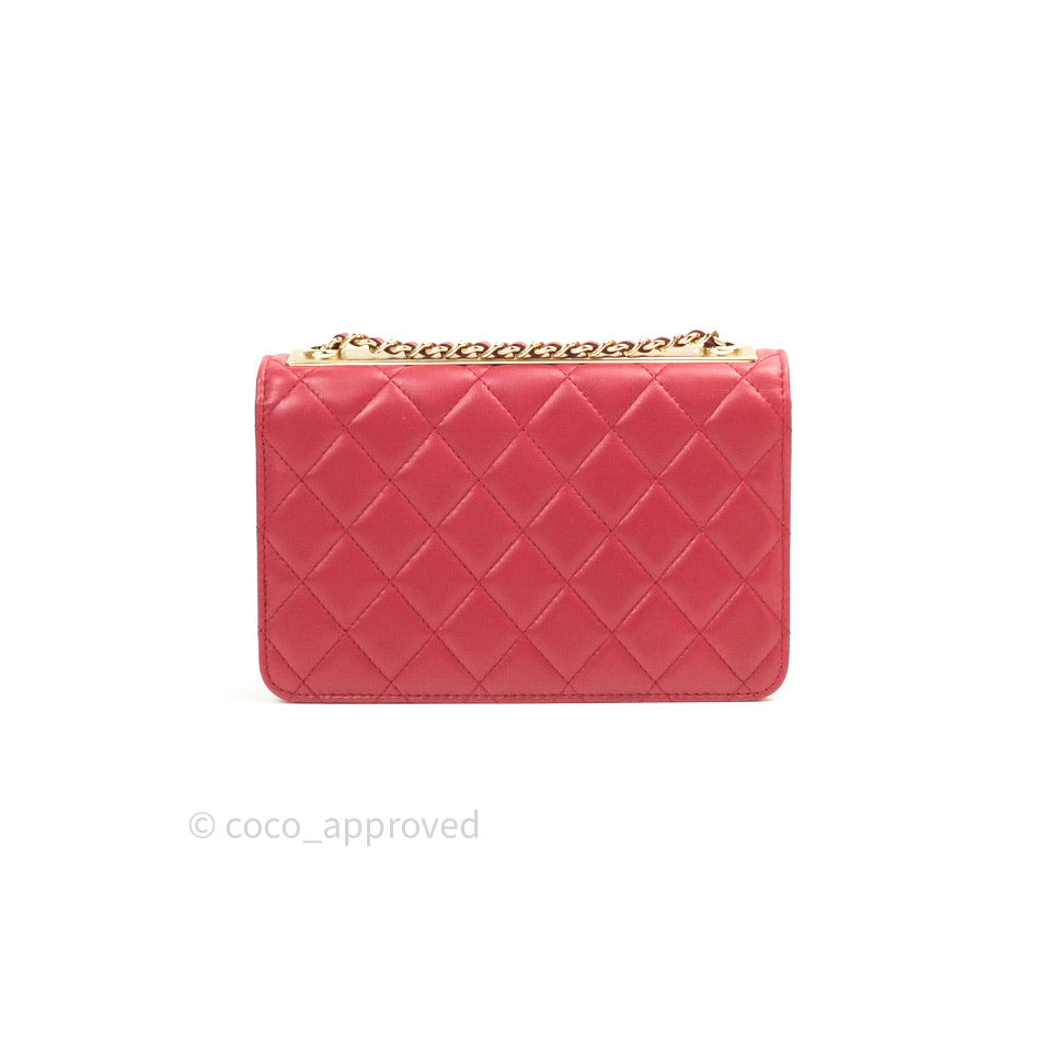 Trendy cc wallet on chain leather crossbody bag Chanel Red in Leather -  25720100
