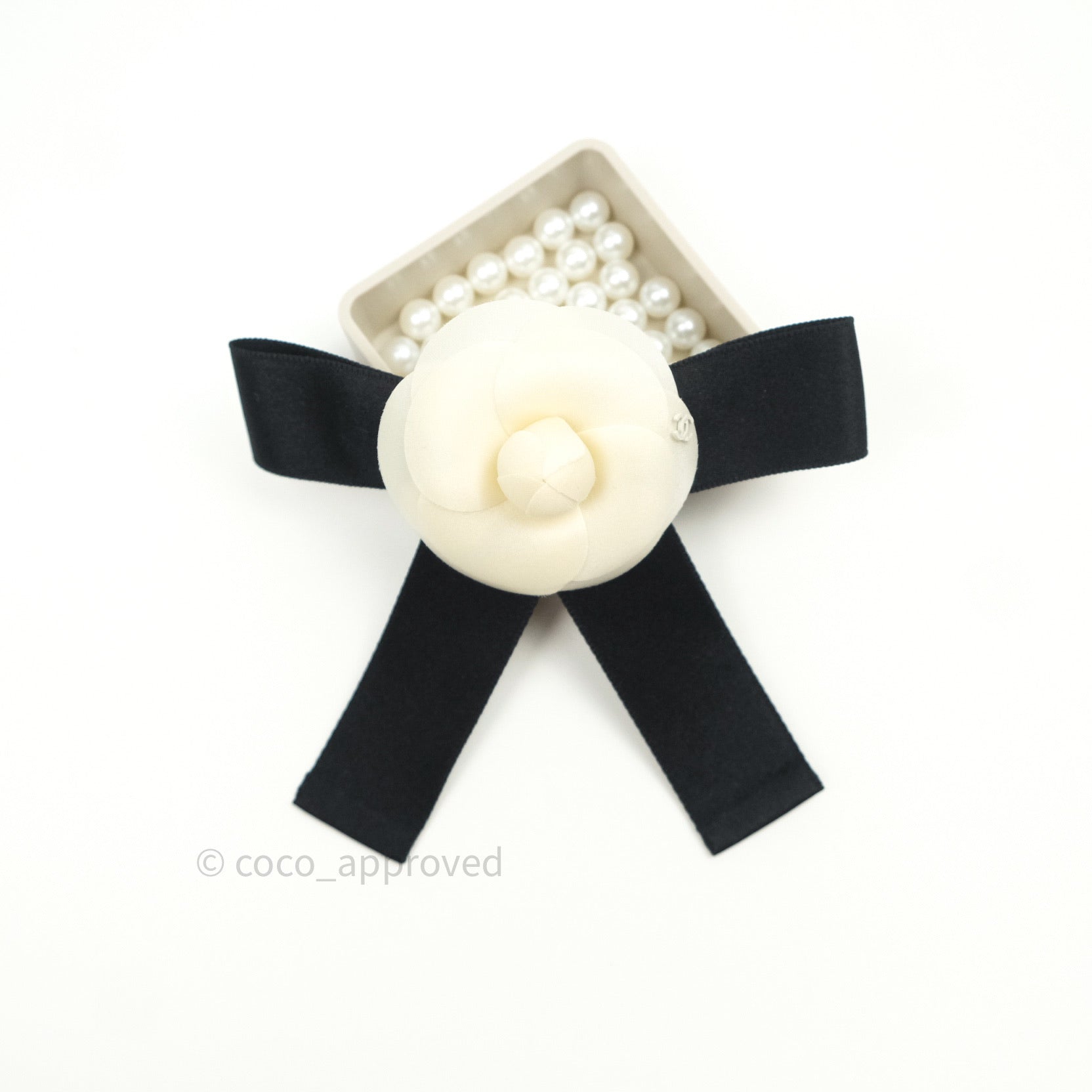 chanel flower bow