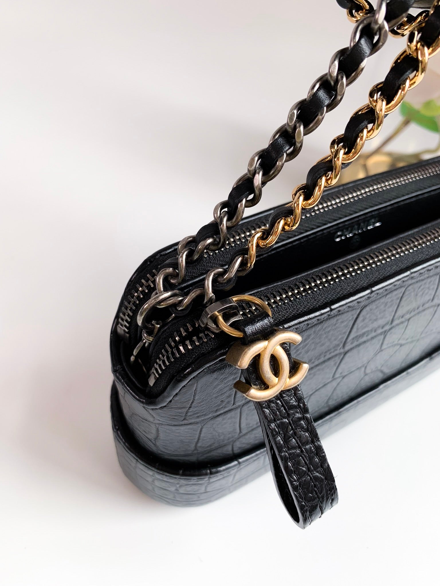 Chanel Croc-Embossed Gabrielle Clutch With Chain – Coco Approved
