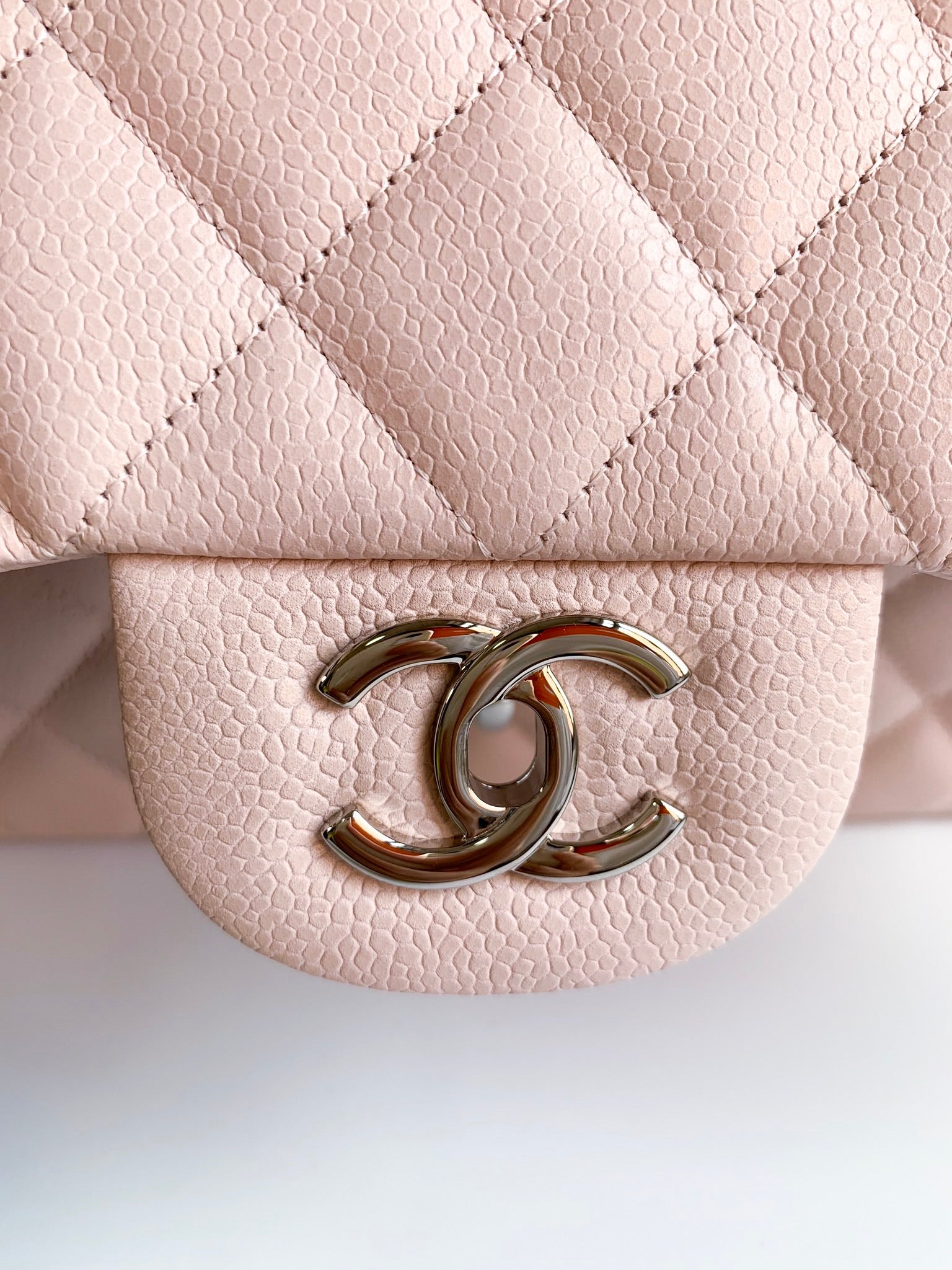 🦄SO PRETTY! 22C Chanel Sakura Pink Full Size Flap Wallet Grained Caviar  GHW🦄