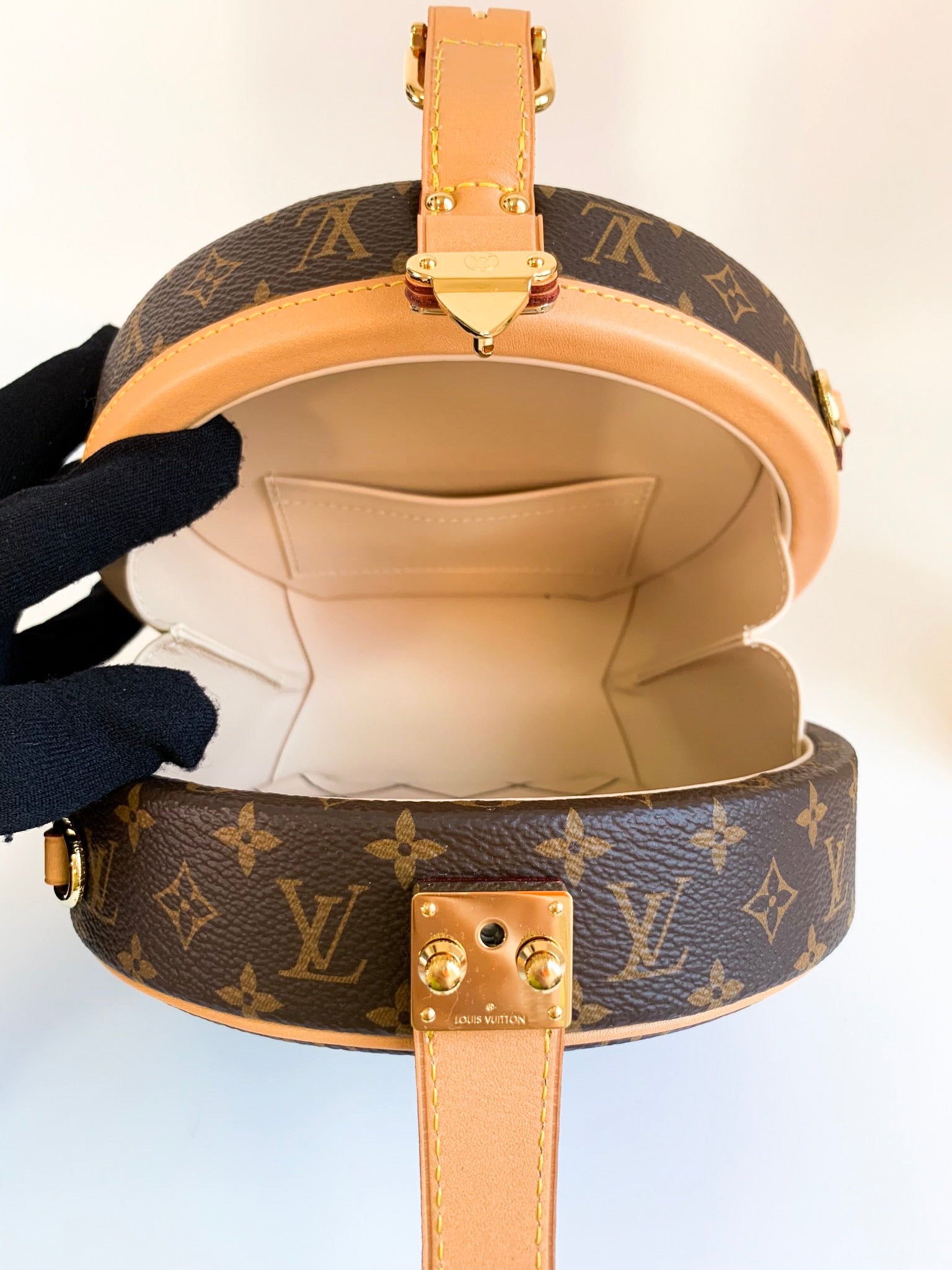 Louis Vuitton Petite Boite Chapeau Monogram Canvas – Coco Approved