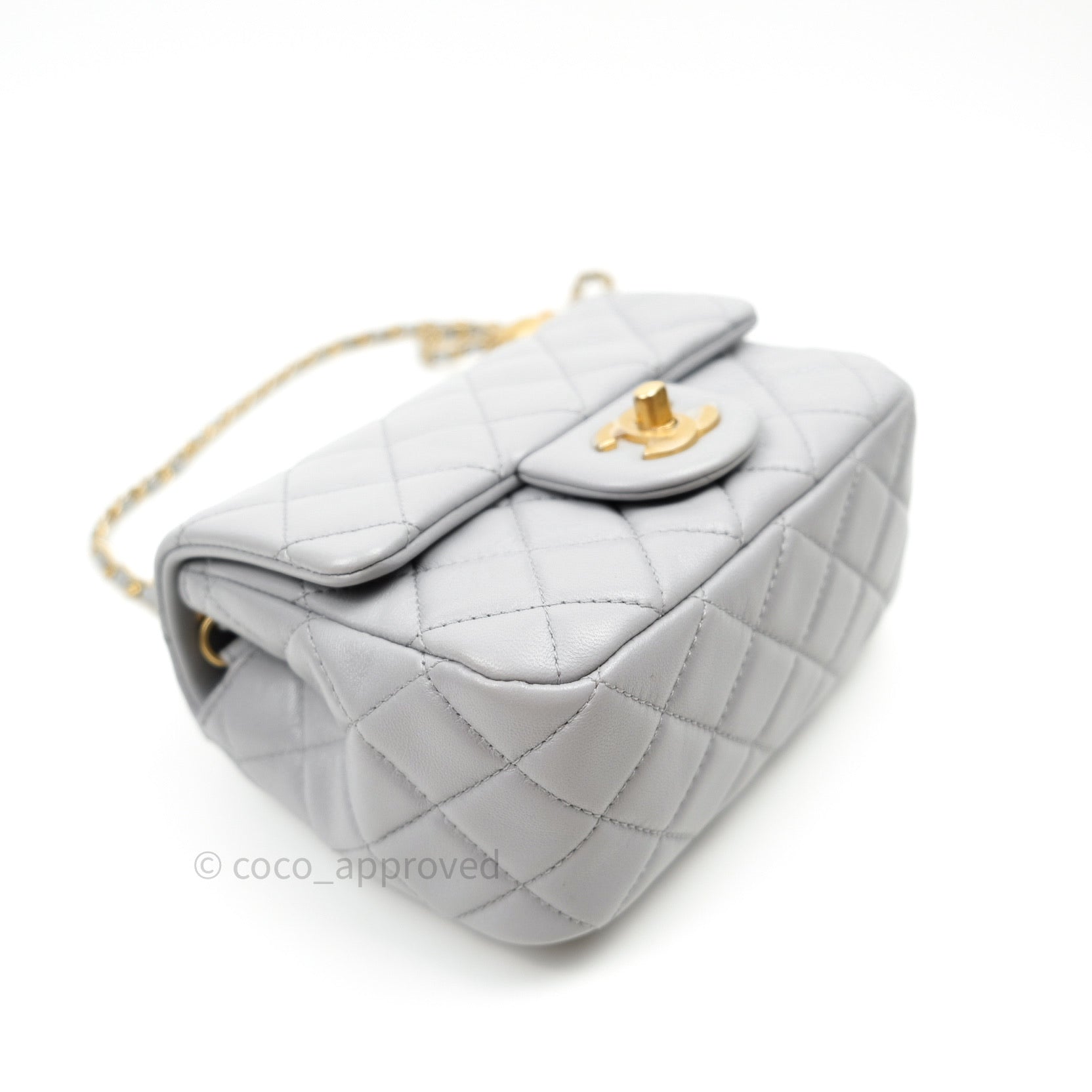Chanel 22S Pearl Crush Mini Rectangular Lambskin Flapbag, Women's Fashion,  Bags & Wallets, Cross-body Bags on Carousell