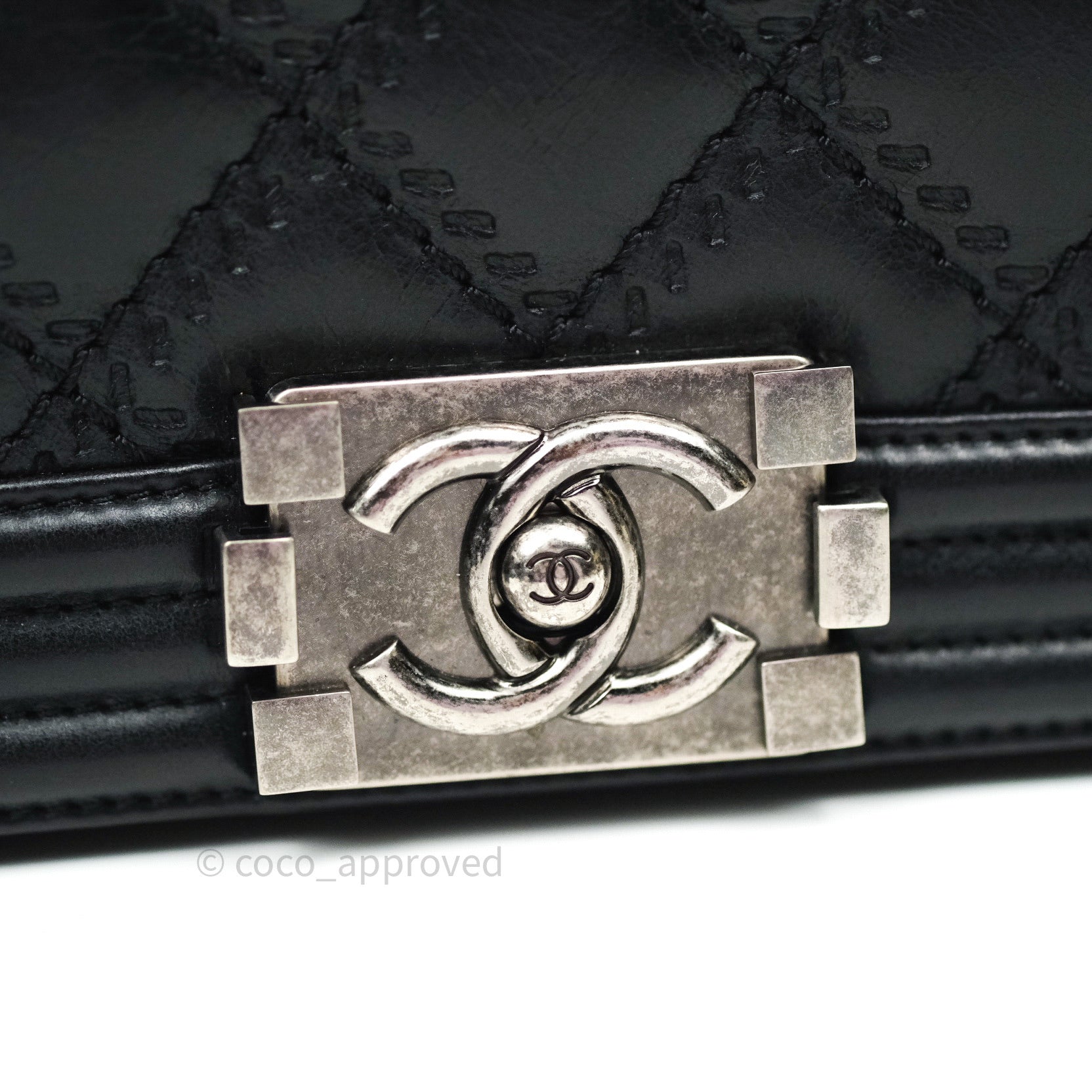 Chanel Quilted Clasp Pouch On Chain Black Aged Calfskin – ＬＯＶＥＬＯＴＳＬＵＸＵＲＹ