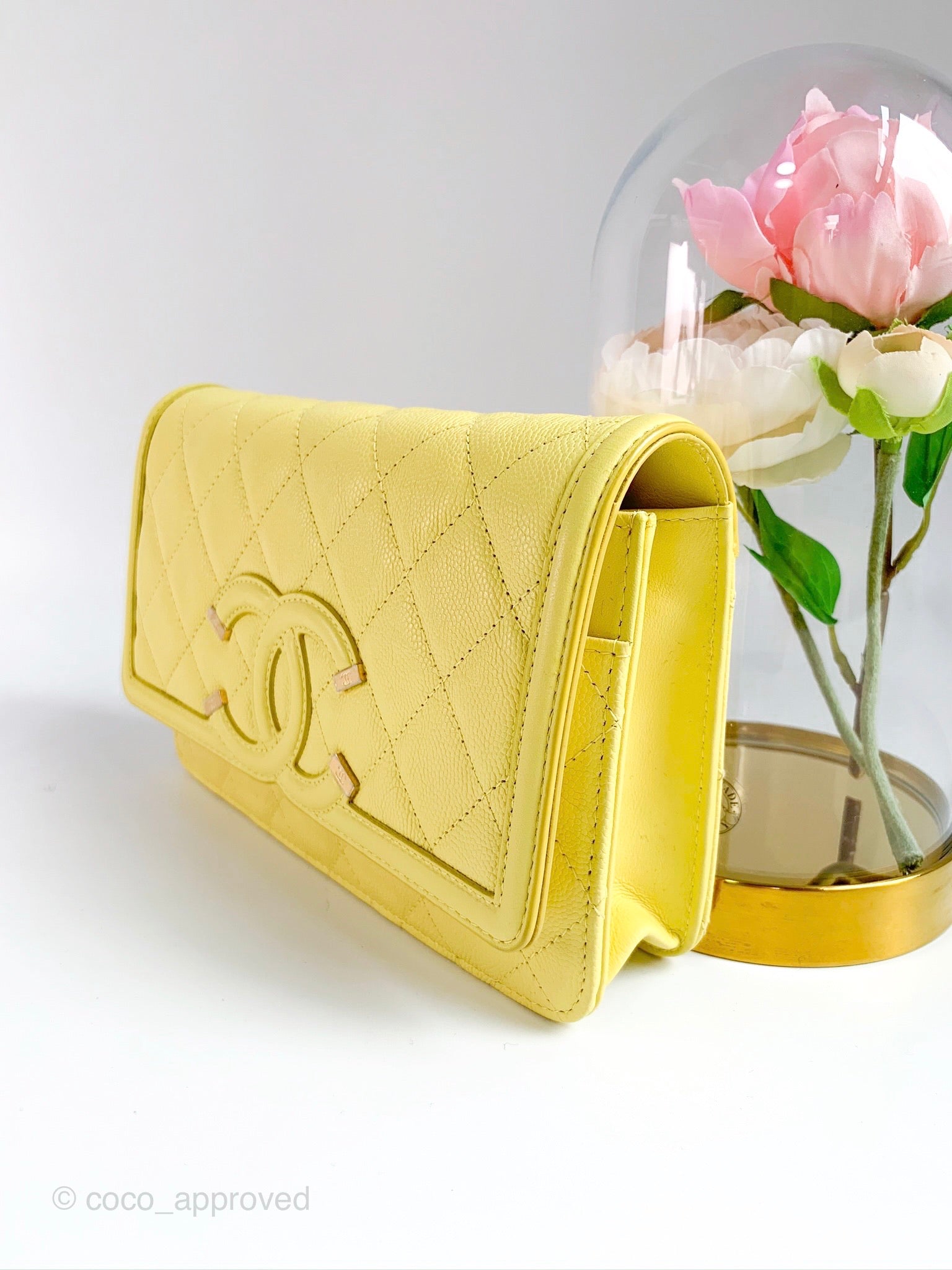 chanel wallet on chain yellow gold