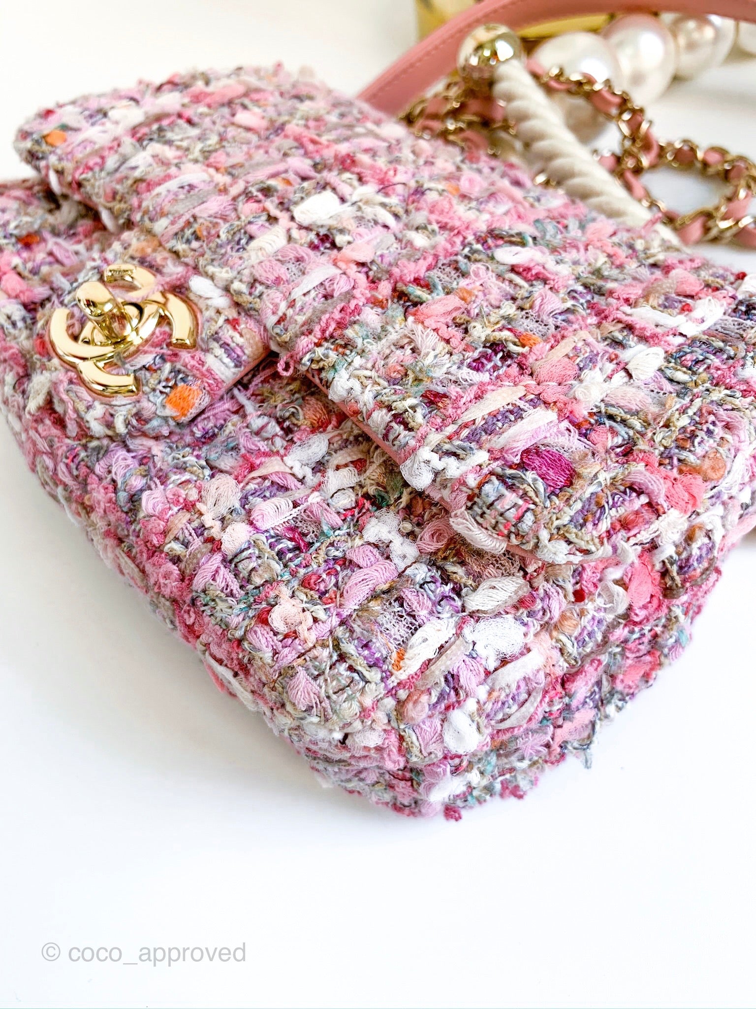 Chanel 2019 Pink Tweed Fabric & Pearls Classic Single Flap Bag – STYLISHTOP