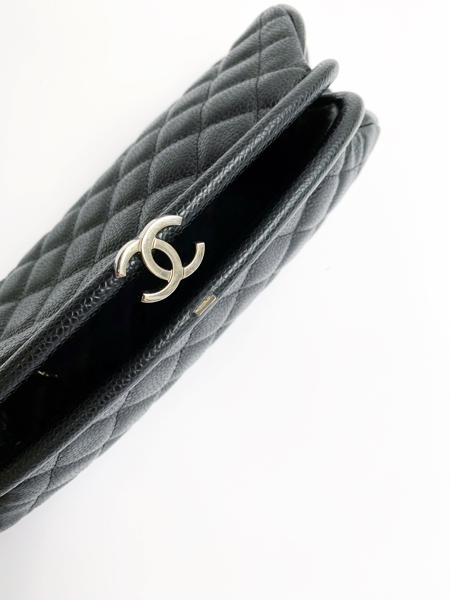 15C Chanel Black Caviar Quilted Timeless Kisslock Clutch Bag