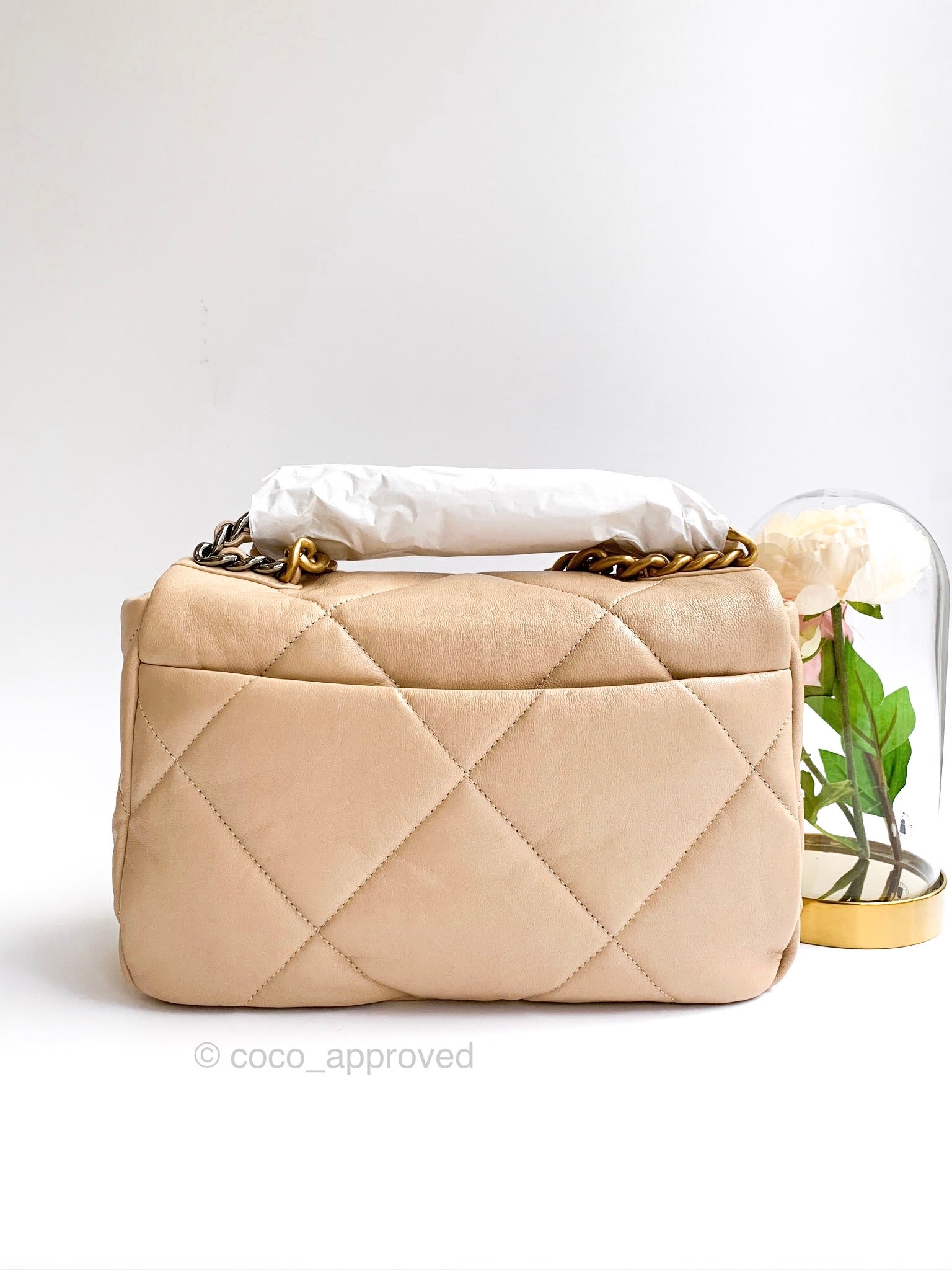 Chanel 19 leather handbag Chanel Beige in Leather - 29992325